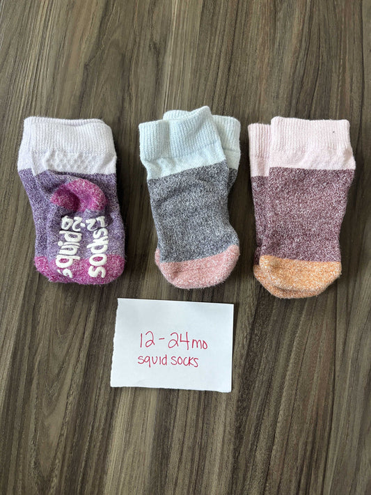 #138 - 12-24 Mo - EUC Squid Socks - 3 Pack Color Block Squid Socks (babies can't pull off) - PU 45236