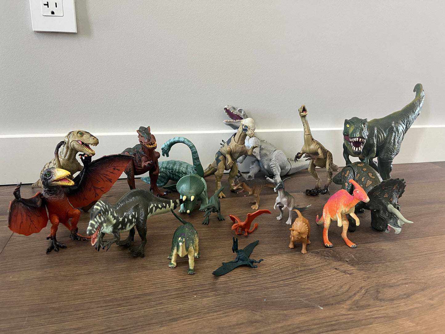 3b Assortment of dinosaurs