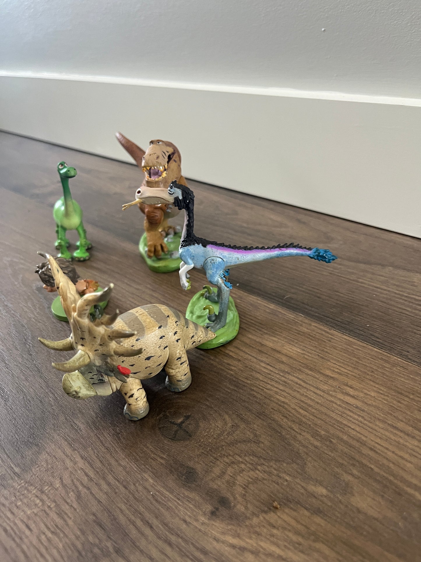137 the good dinosaur figure collection