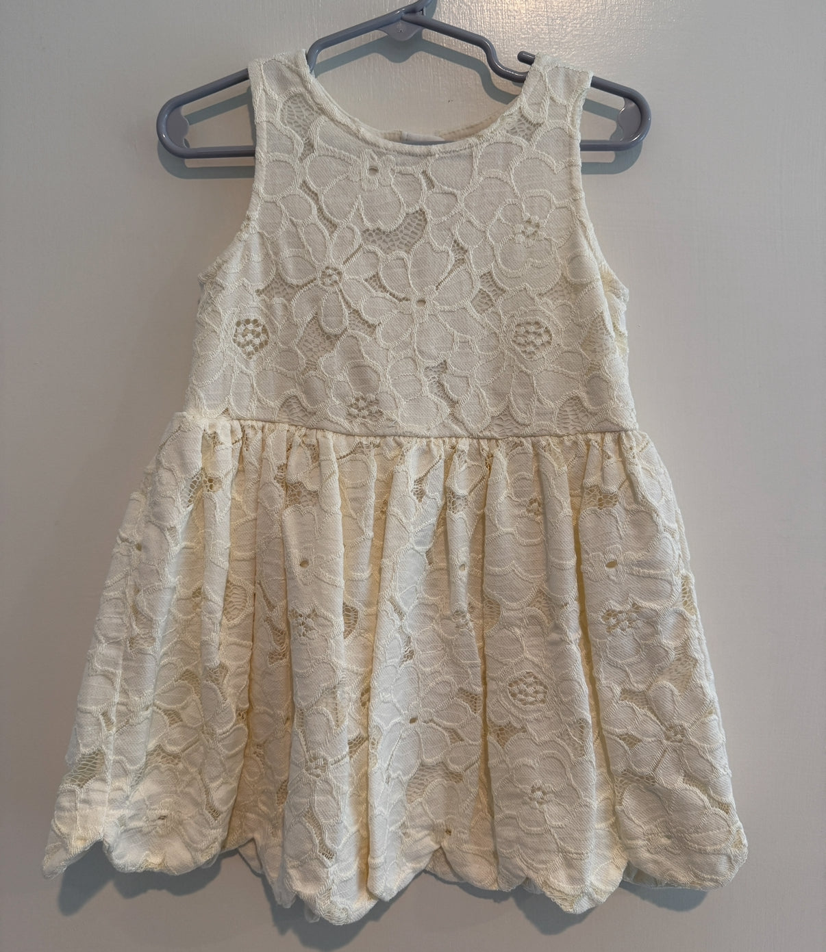 #146 - REDUCED Girls 3T Cream Eyelet Floral Dress