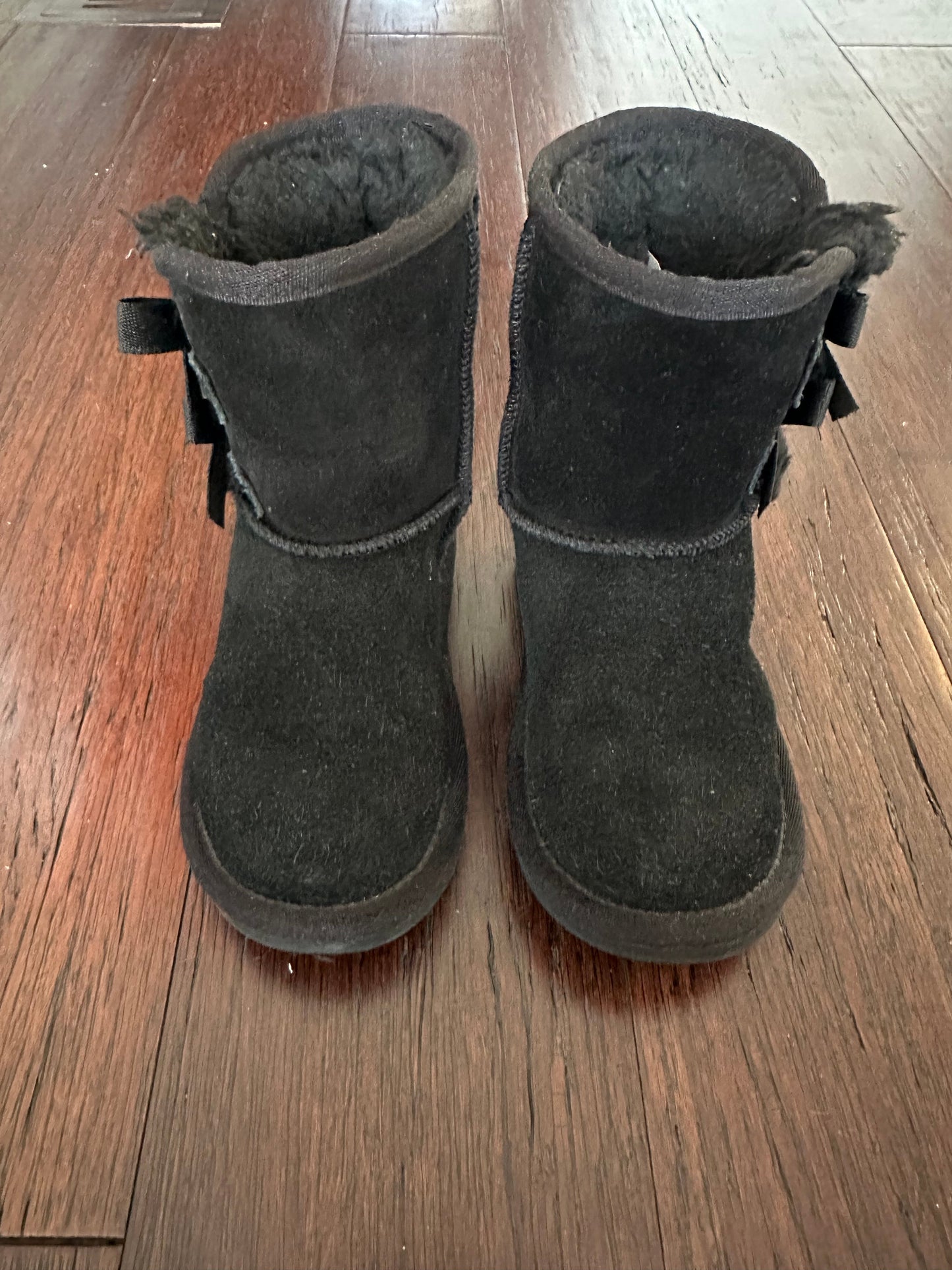 Seller 48, Koolaburra by Uggs Boots, Black, VGUC, Girls Size 9 *REDUCED*