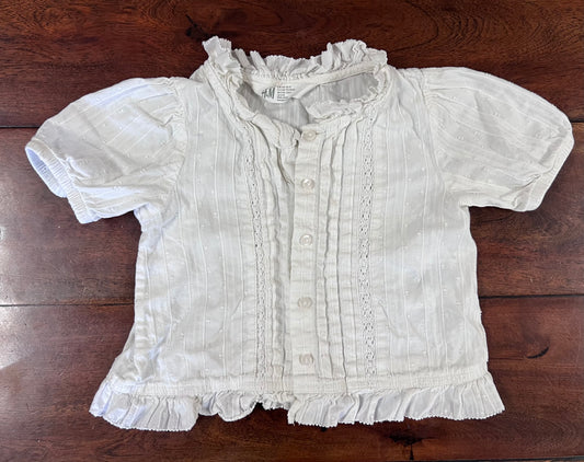 #66 4T H&M button down Swiss dot/lace white top with puff sleeves, GUC