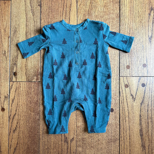 #113	EUC Boys Hanna Andersson Christmas Tree Romper, size 0-3 months