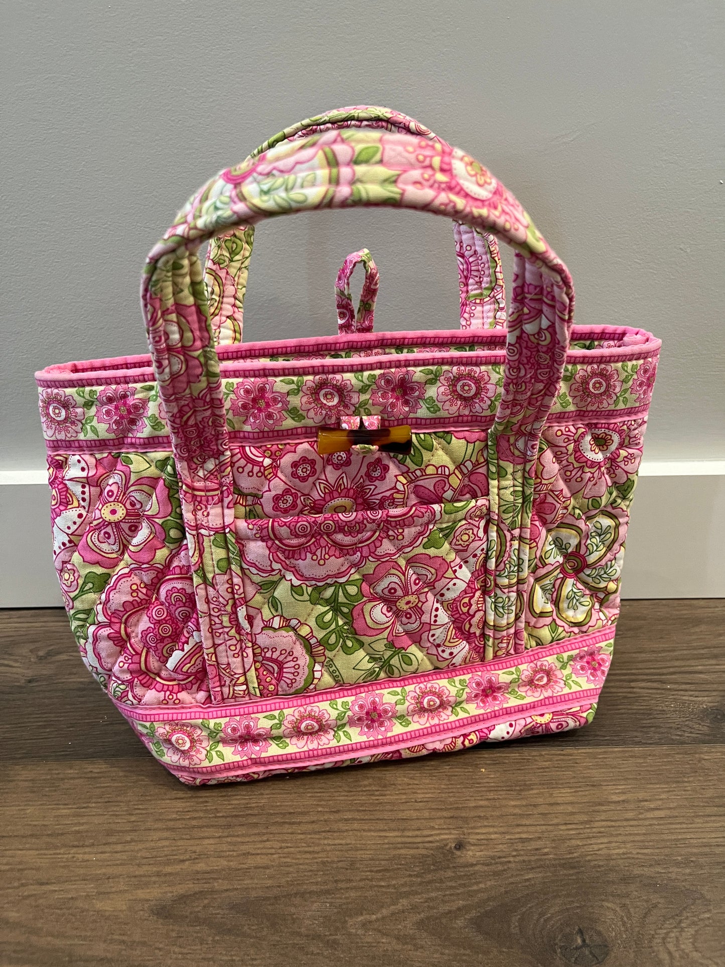 3B Vera Bradley purse