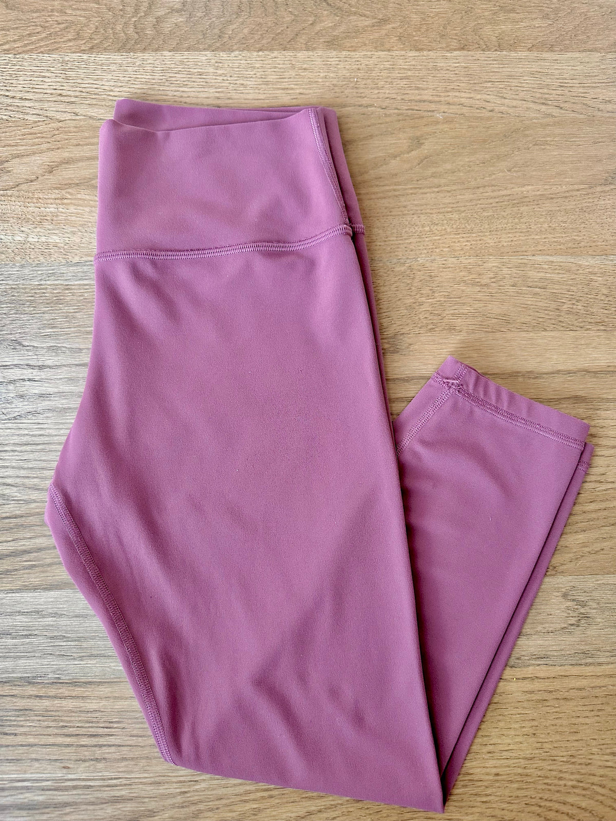 #104 Women Athleta 7/8 tight/leggings large, dusty rose color