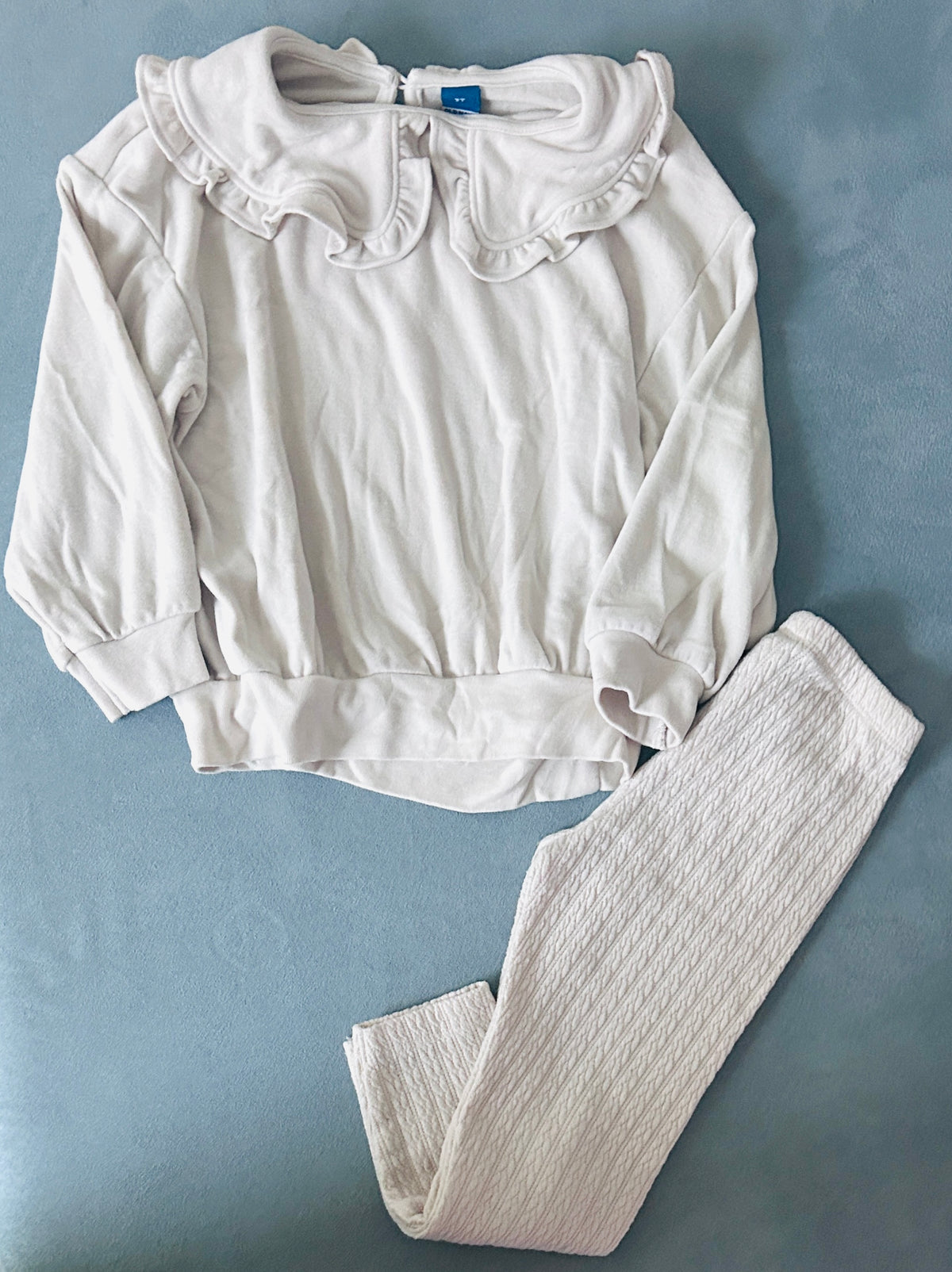 #15 Old Navy 3t Oatmeal Matching Set
