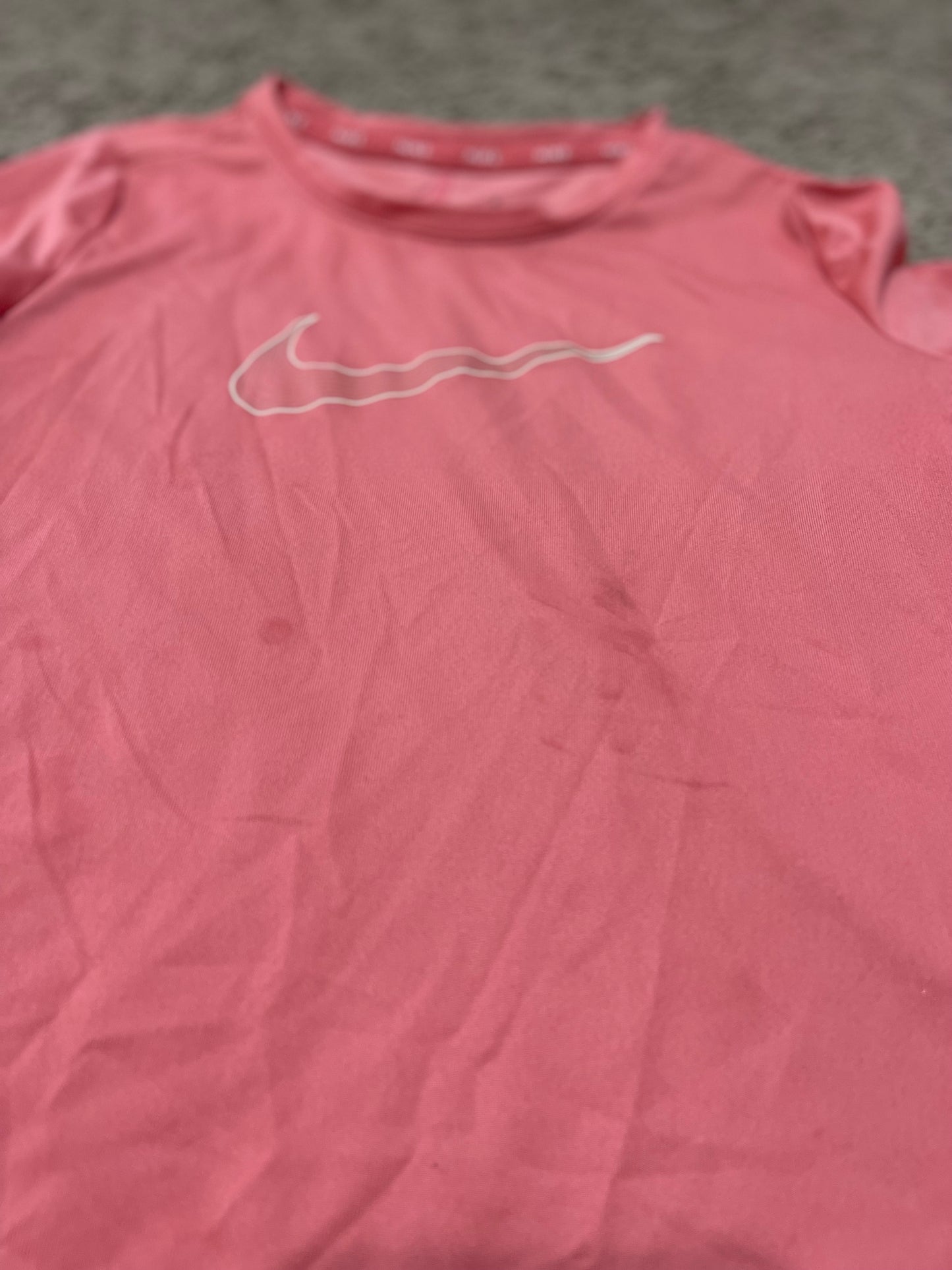 Girls XS Nike Dri-Fit Short Sleeve Shirt - PLAY CONDITION
