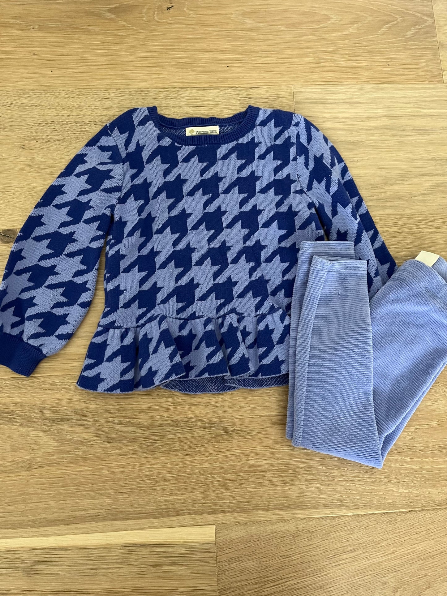 #110 Tucker and Tate Girls 3T Purple Houndstooth Set
