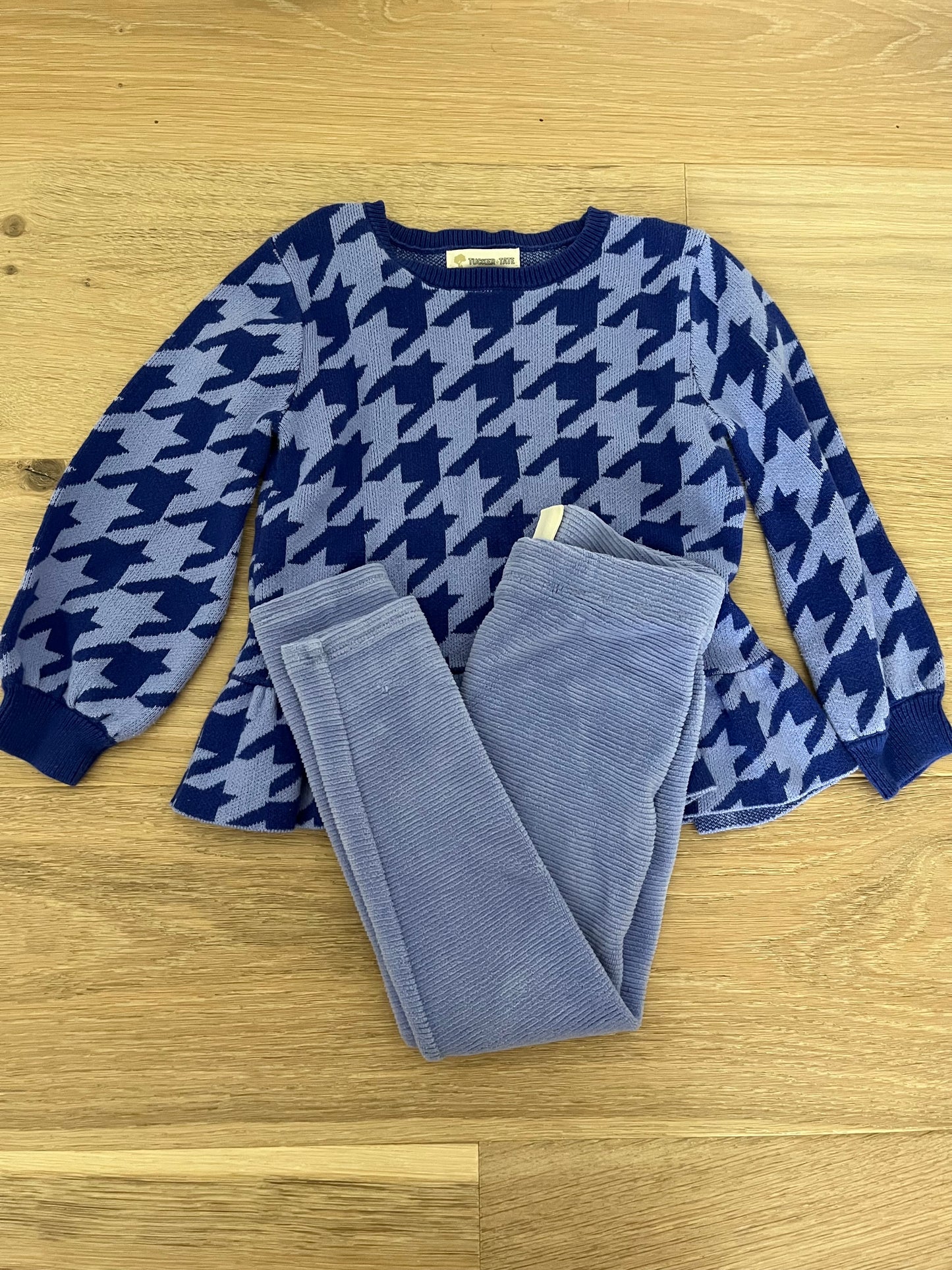 #110 Tucker and Tate Girls 3T Purple Houndstooth Set