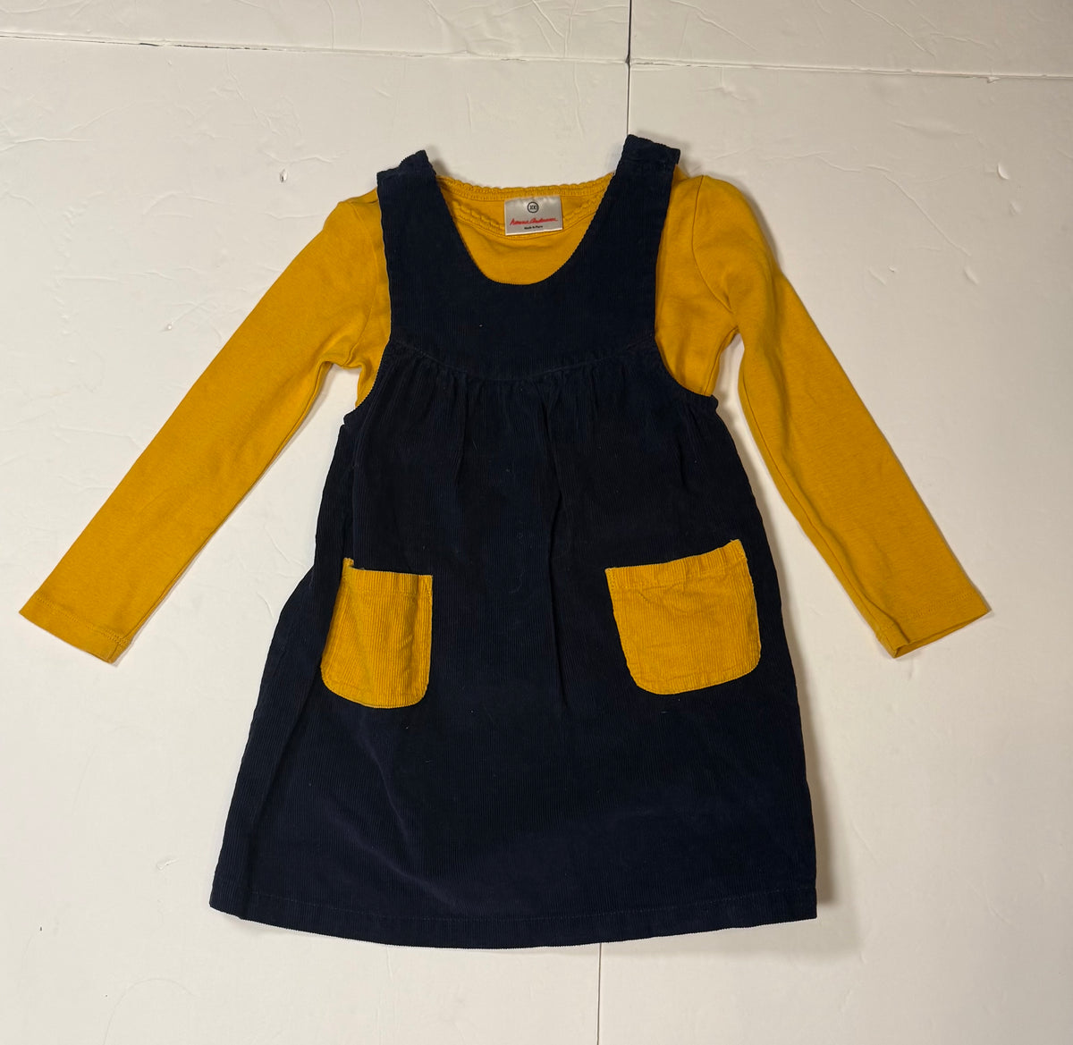 #141 Girls 4 (100) Hanna Andersson Navy and Gold Jumper Set