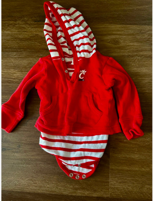 #24 size newborn Bearcats onesie