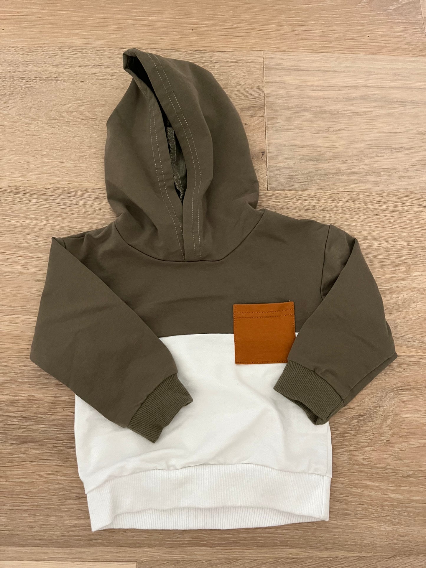 #110 Boys 2T Sweatshirt and Joggers Matching Set
