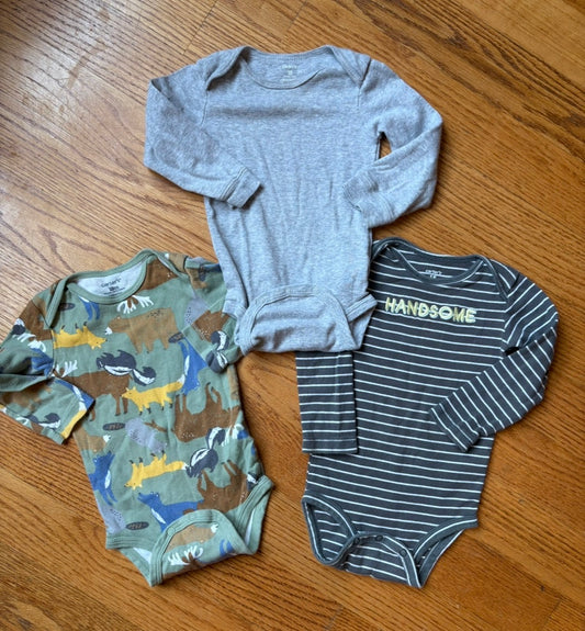 #22 Carter’s boys onesies bundle lot 18 months