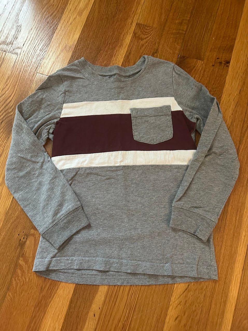 Seller #101 Carters Kid size 6 boys long sleeve