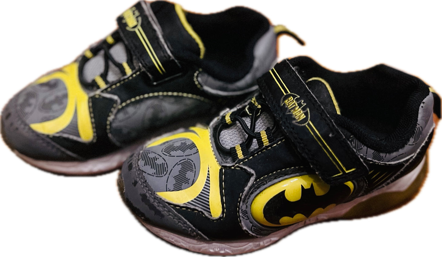 Batman Light up shoes! Size 9 $4