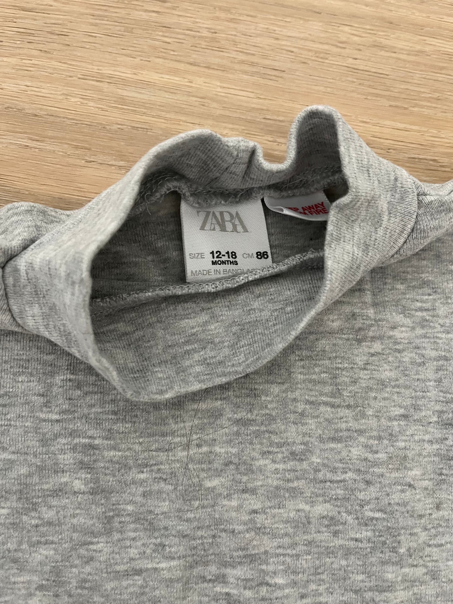 #110 Zara Boys 12-18 Months Gray Mock Neck Longsleeve