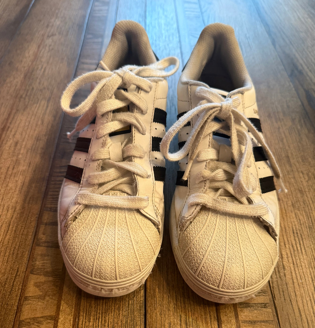 #141 Boys Shoe 4 Adidas White Sneakers