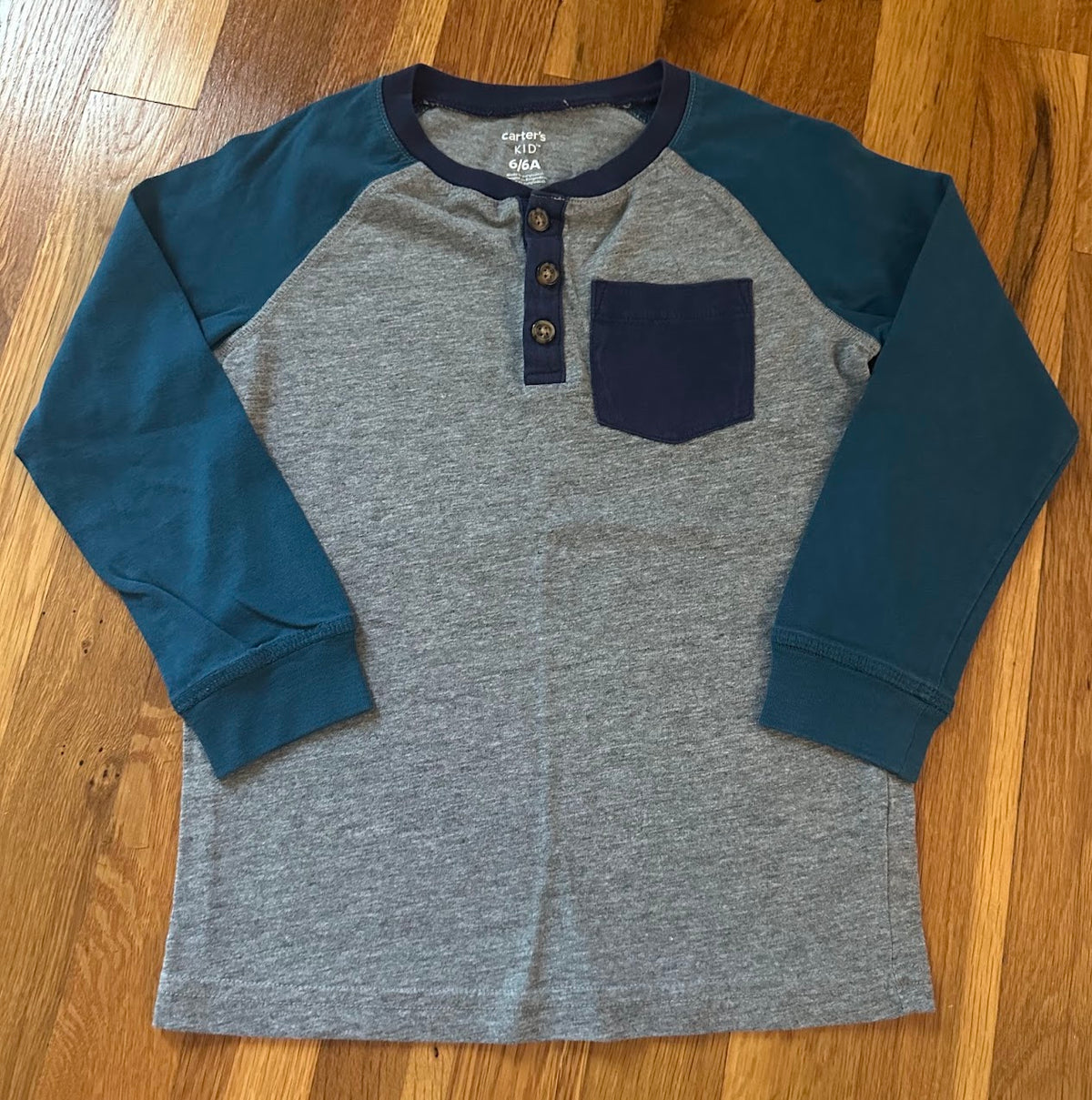 Seller #101 Carter's Kid size 6 boys long sleeve