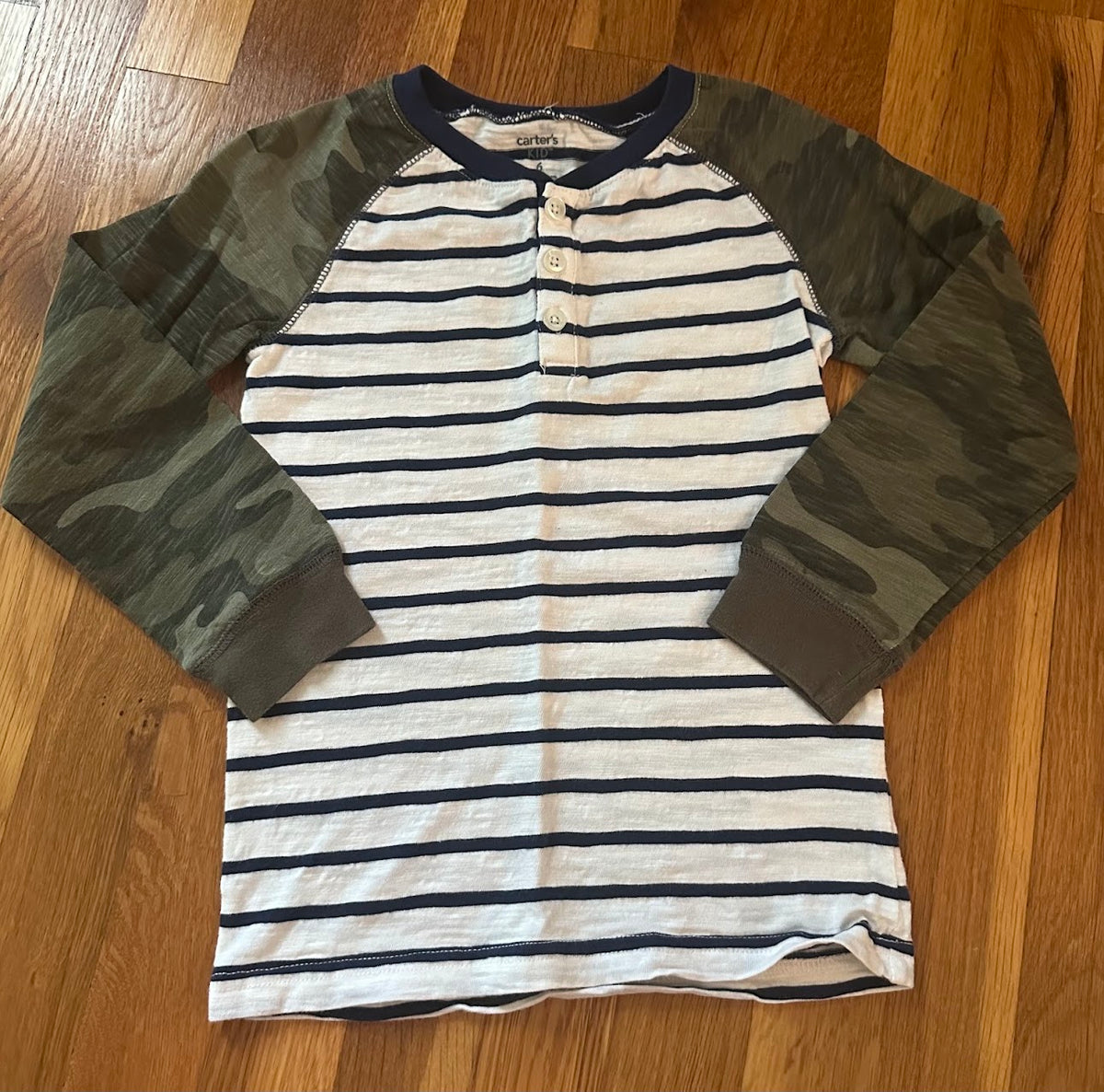 Seller #101 Carter's Kid size 6 boys long sleeve