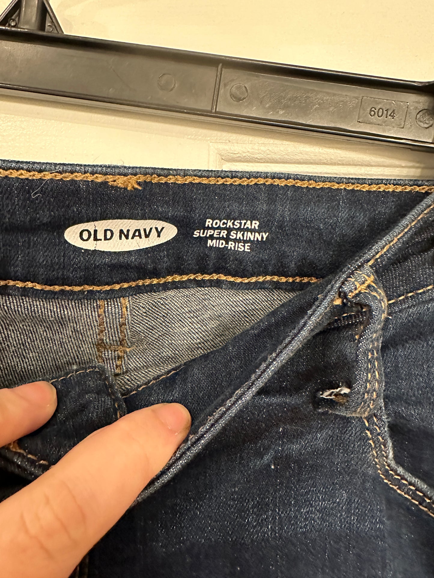 Dark Wash Old Navy RockStar Super Skinny Mid-Rise Jeans - Women's Size 16