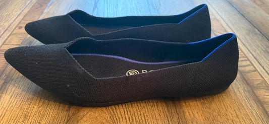 #141 Women’s 9 Rothy’s blank point flat