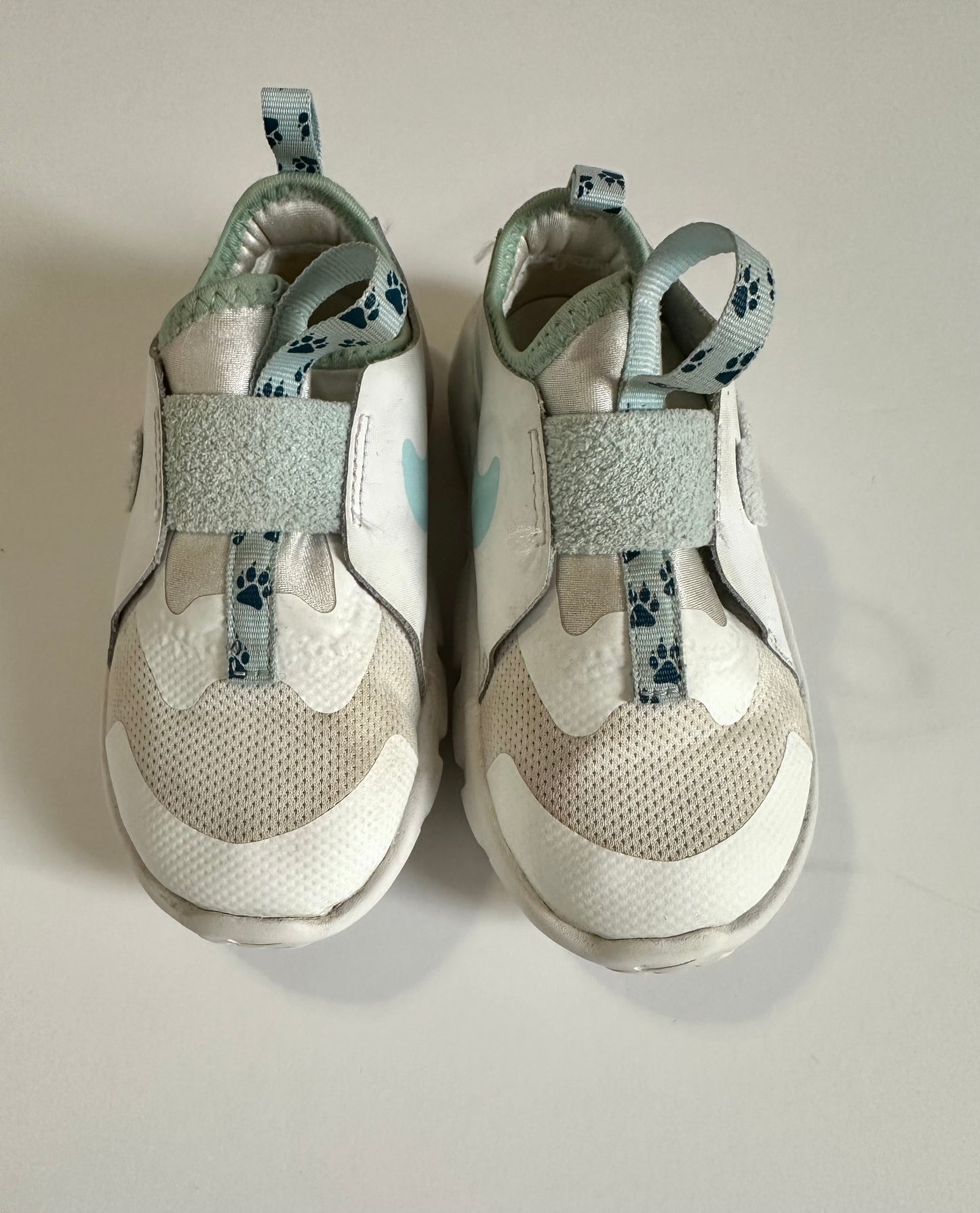 #48 Nike girls 9c Flex Runner 2 shoes