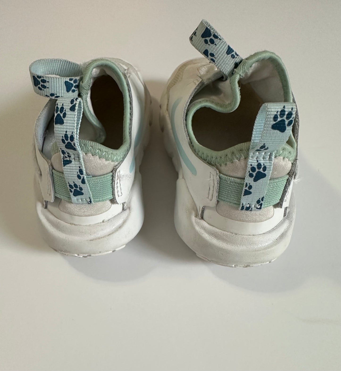 #48 Nike girls 9c Flex Runner 2 shoes
