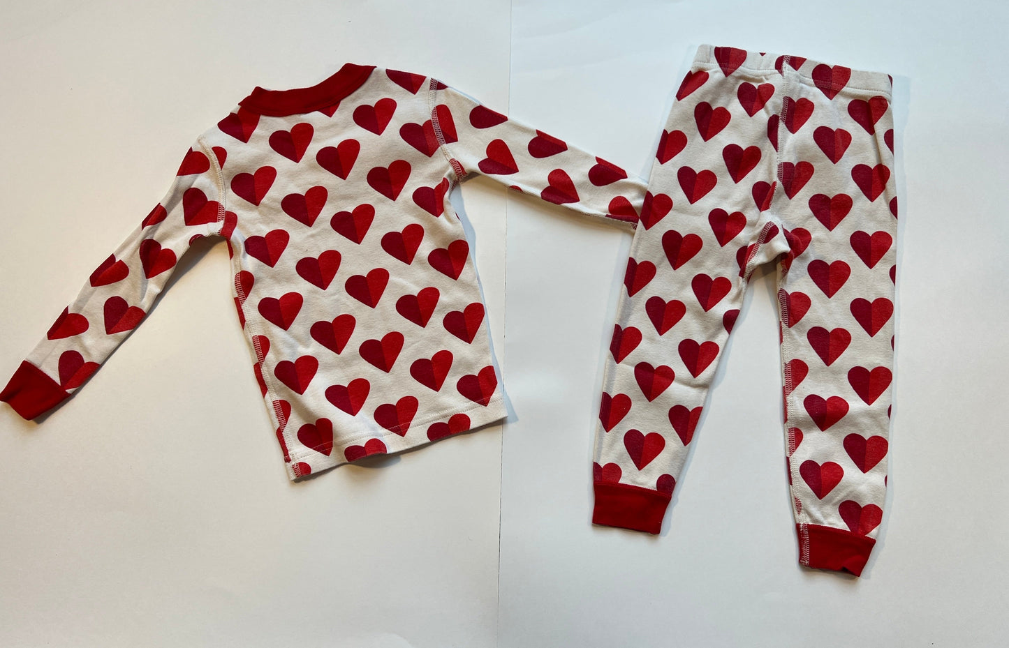 #180 Girl 90 US 3 Hanna Heart Pajamas