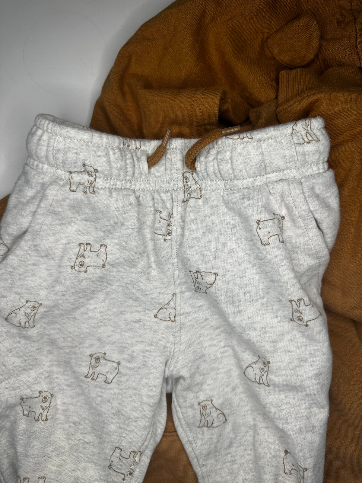 Seller #40 Carter's Boys 2T sweatsuit set