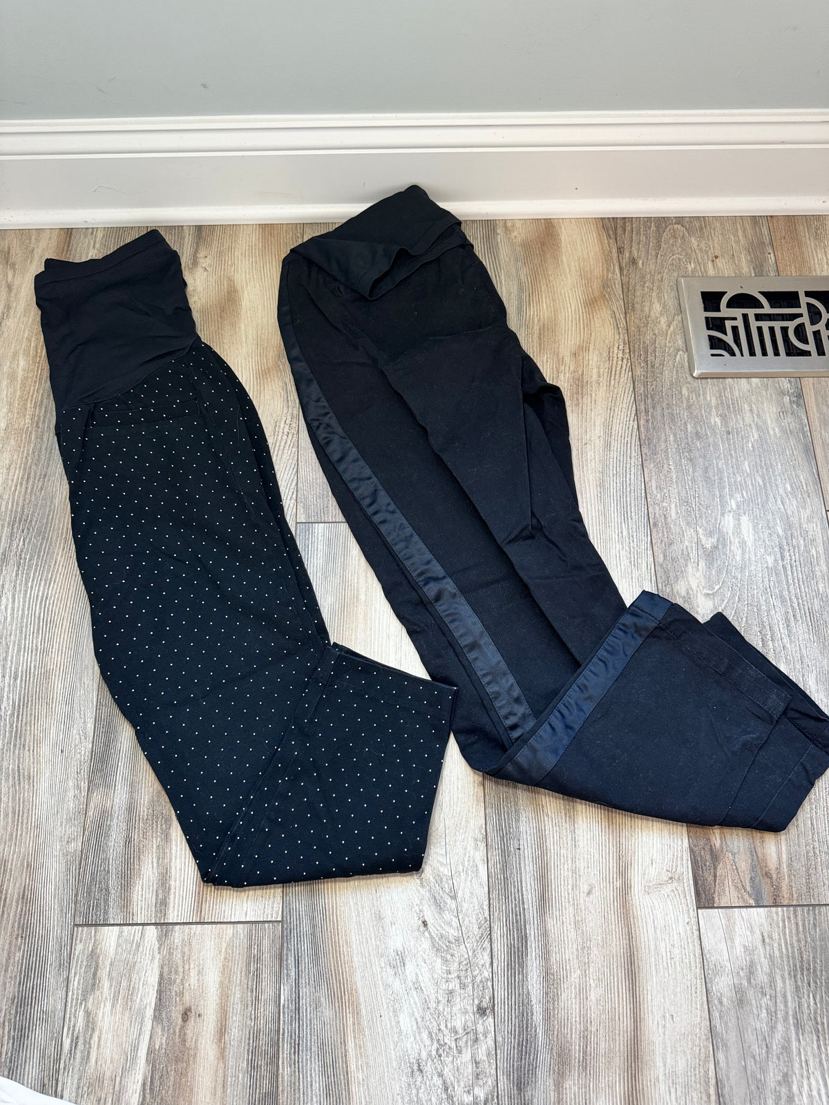 Seller #84 | EUC Gap Maternity Size 8 Dress Pants