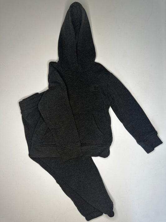 Seller #40 Grey fleece sweatsuit boys 3T (2 of 2)