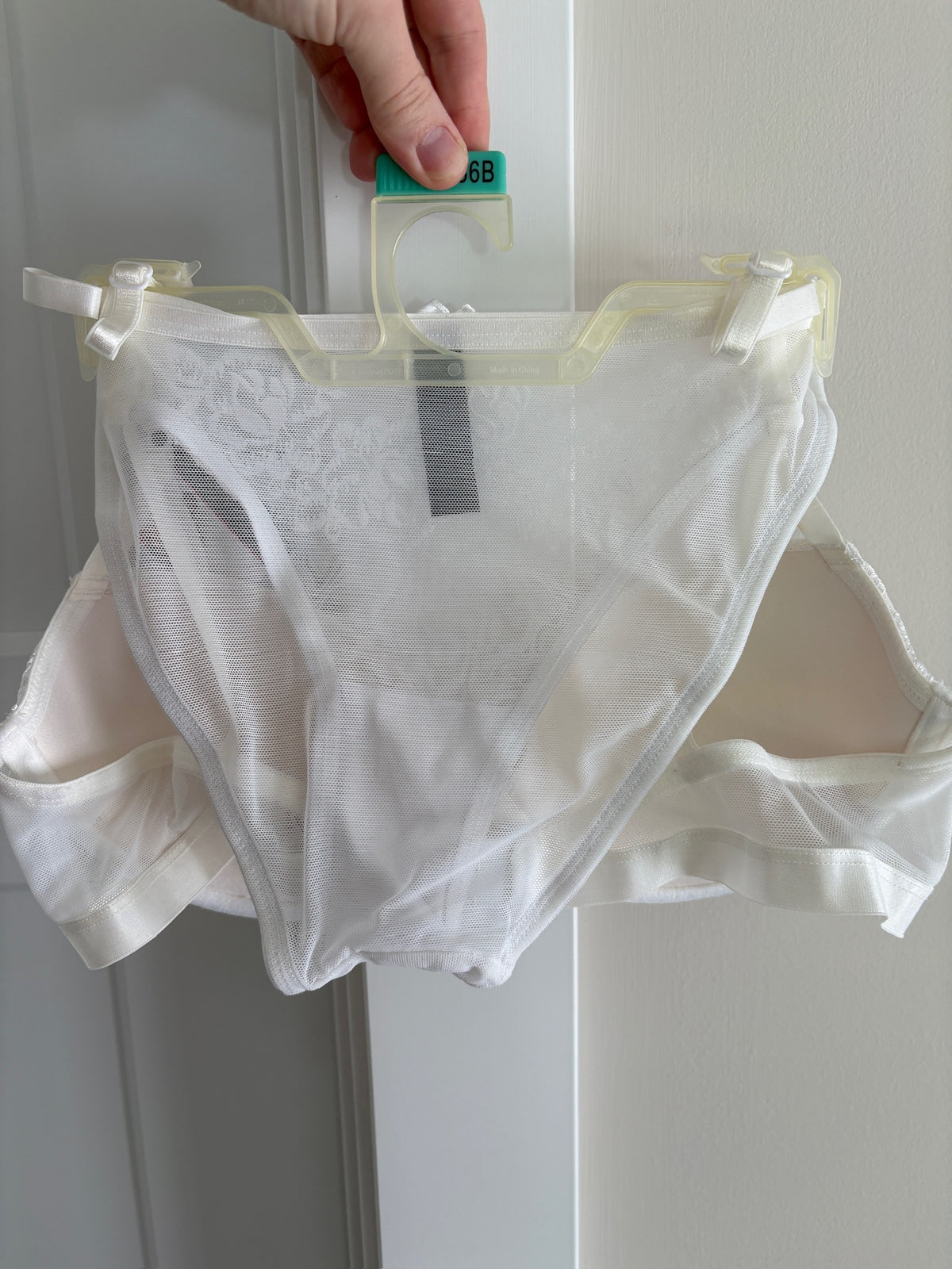 Seller #105 - Women's 36B White Lace Push Up Bra and Panties Set NWT