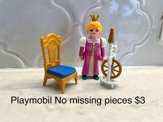 135 Princess with spinning wheel, playmobil, no missing pieces