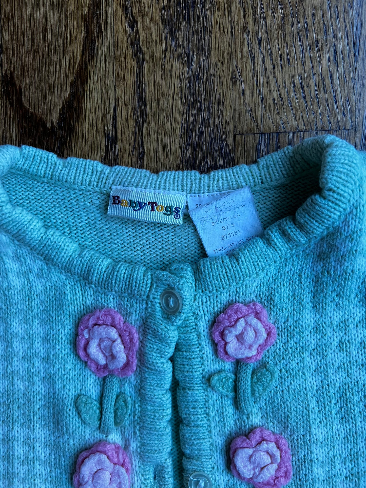 Seller #115 - Vintage Girls 3T Pale Green Cardigan with Pink/White Flower Detailing, GUC
