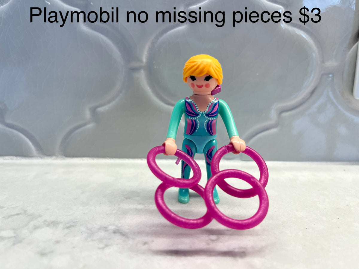 135 Playmobil gymnast, no missing pieces
