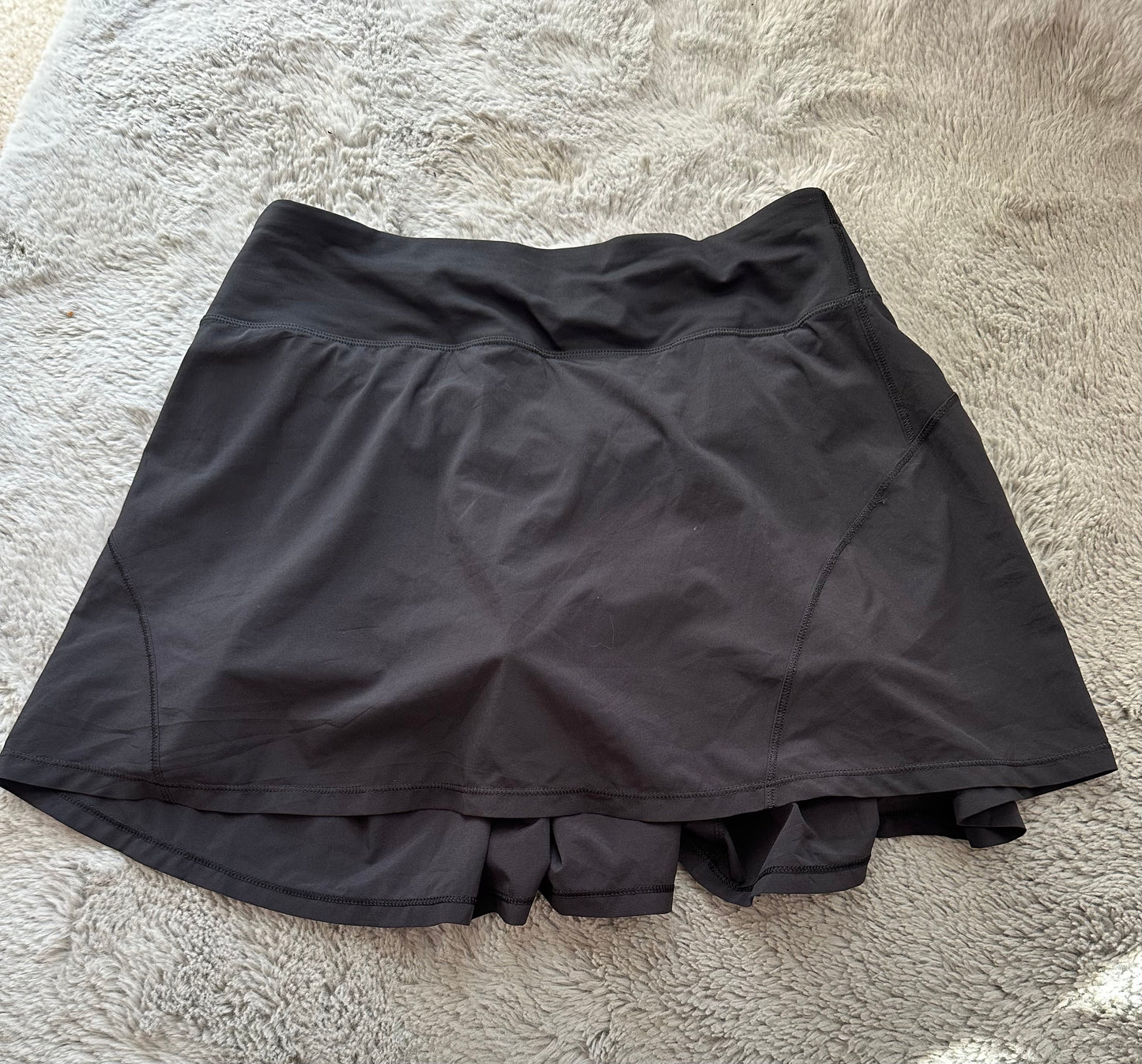 81A Lululemon Sz 8 Circuit Breaker Skirt Black Skort