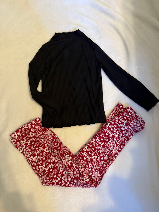 Seller #66 Girls Carter’s 5T Outfit