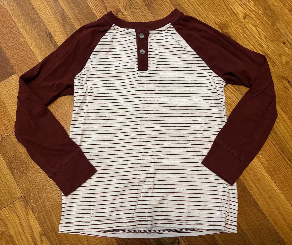 Seller #101 Cat & Jack boys size small 6/7 maroon/white long sleeve