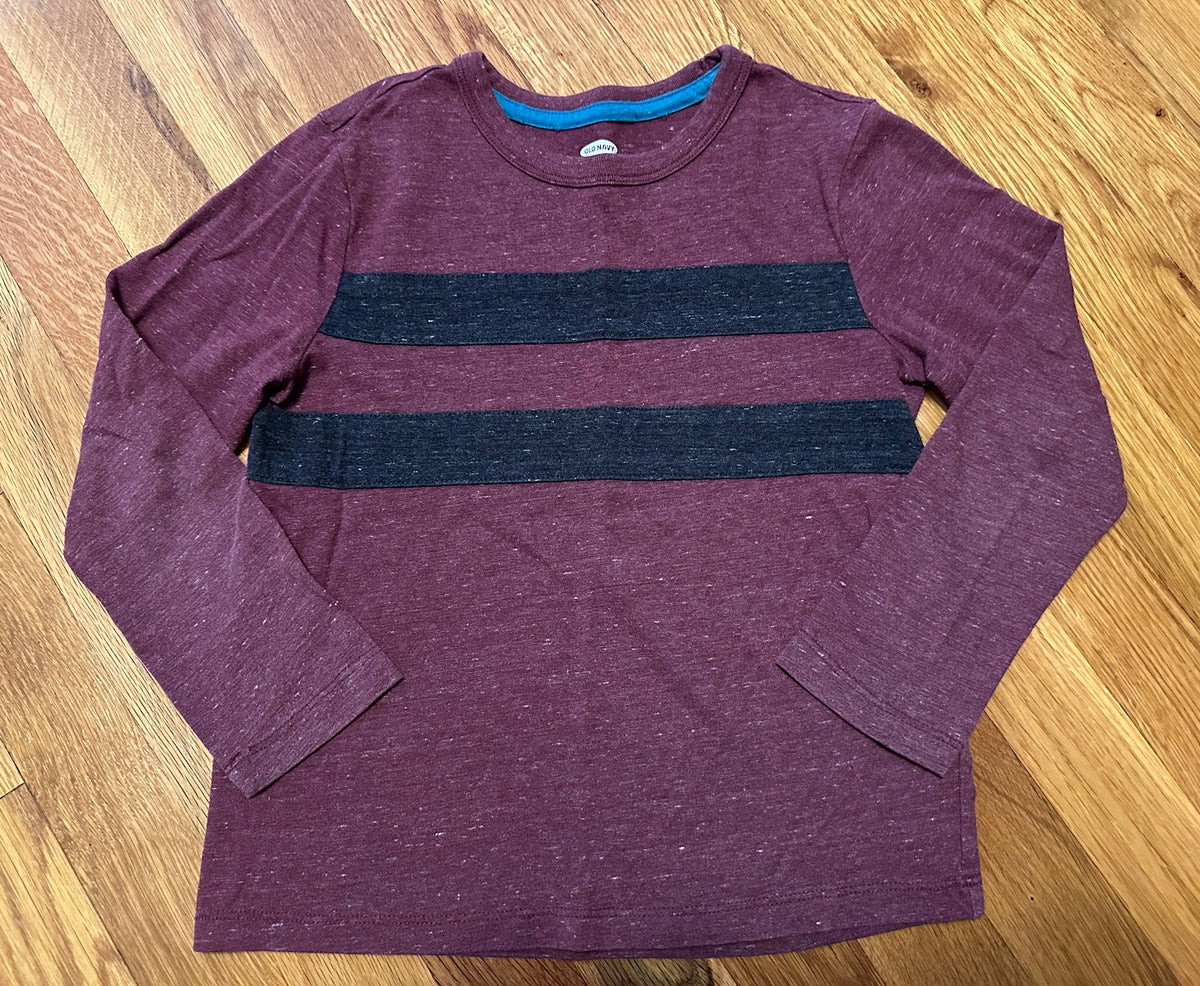 Seller #101 Old Navy boys size small 6/7 maroon/black long sleeve