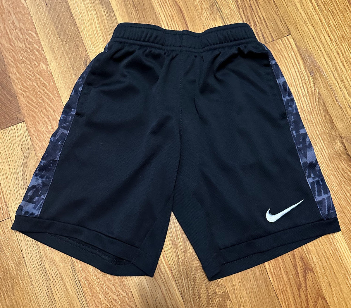 Seller #101 Nike Dri Fit boys size 6/7 black shorts