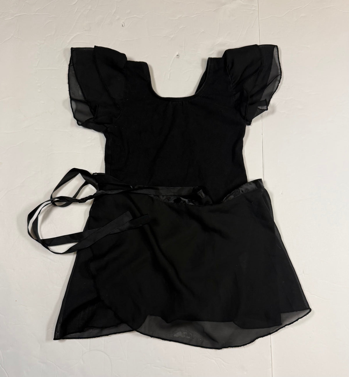 #141 Girls 4/5 Black leotard with chiffon sleeves and wrap chiffon skirt