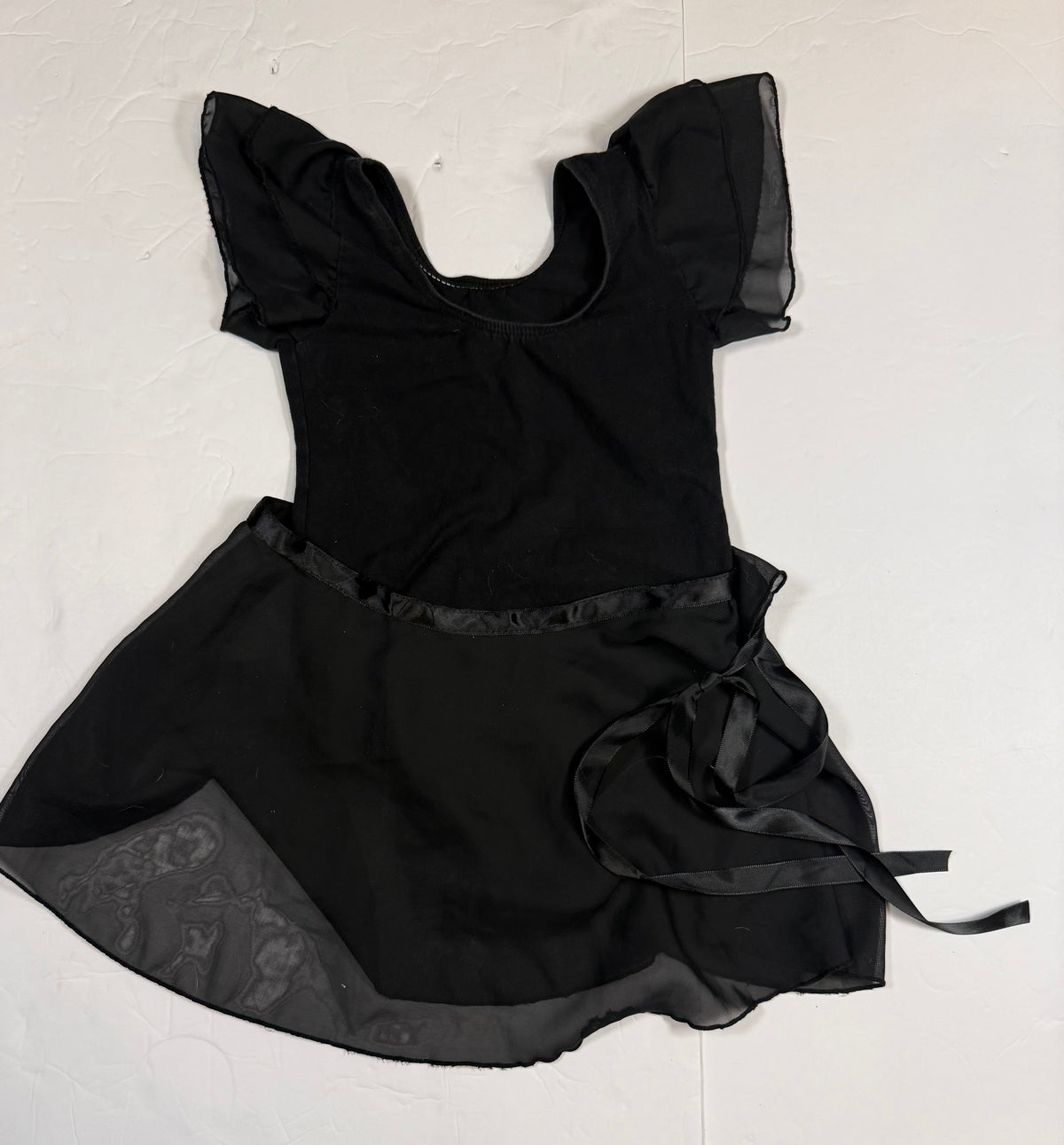 #141 Girls 4/5 Black leotard with chiffon sleeves and wrap chiffon skirt