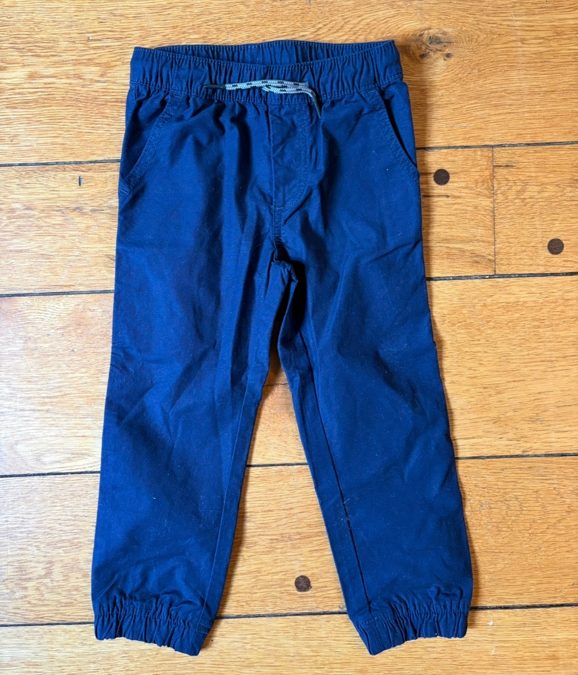 #22 Gap navy boy pants size 5 jogger (2 of 2)