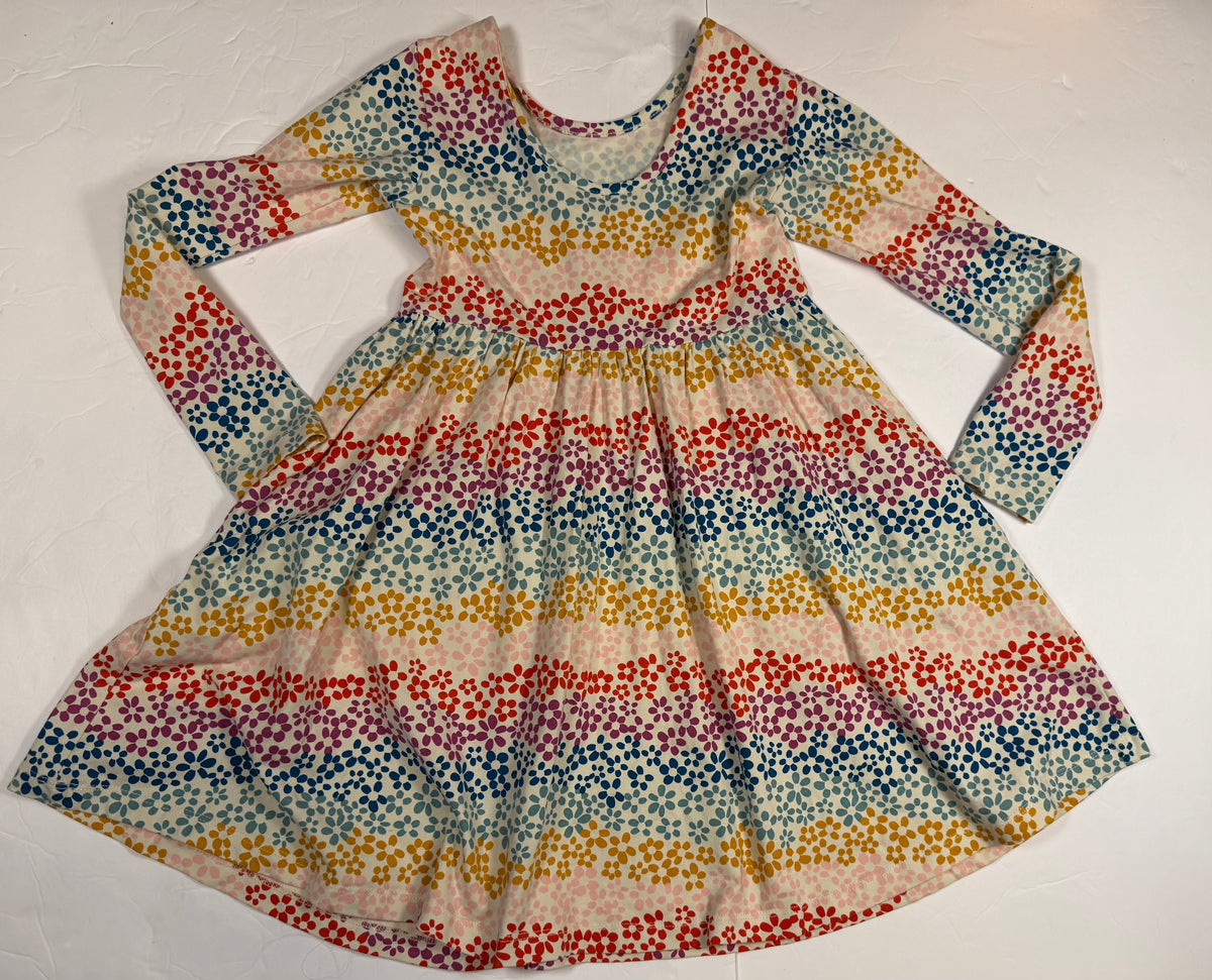 #141 Girls 5 (110)Hanna Andersson Rainbow Flower Twirl Dress with Pockets