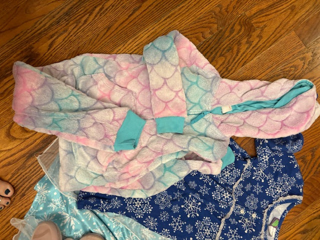#36 Girls Pajama Bundle 4/5 with Slippers