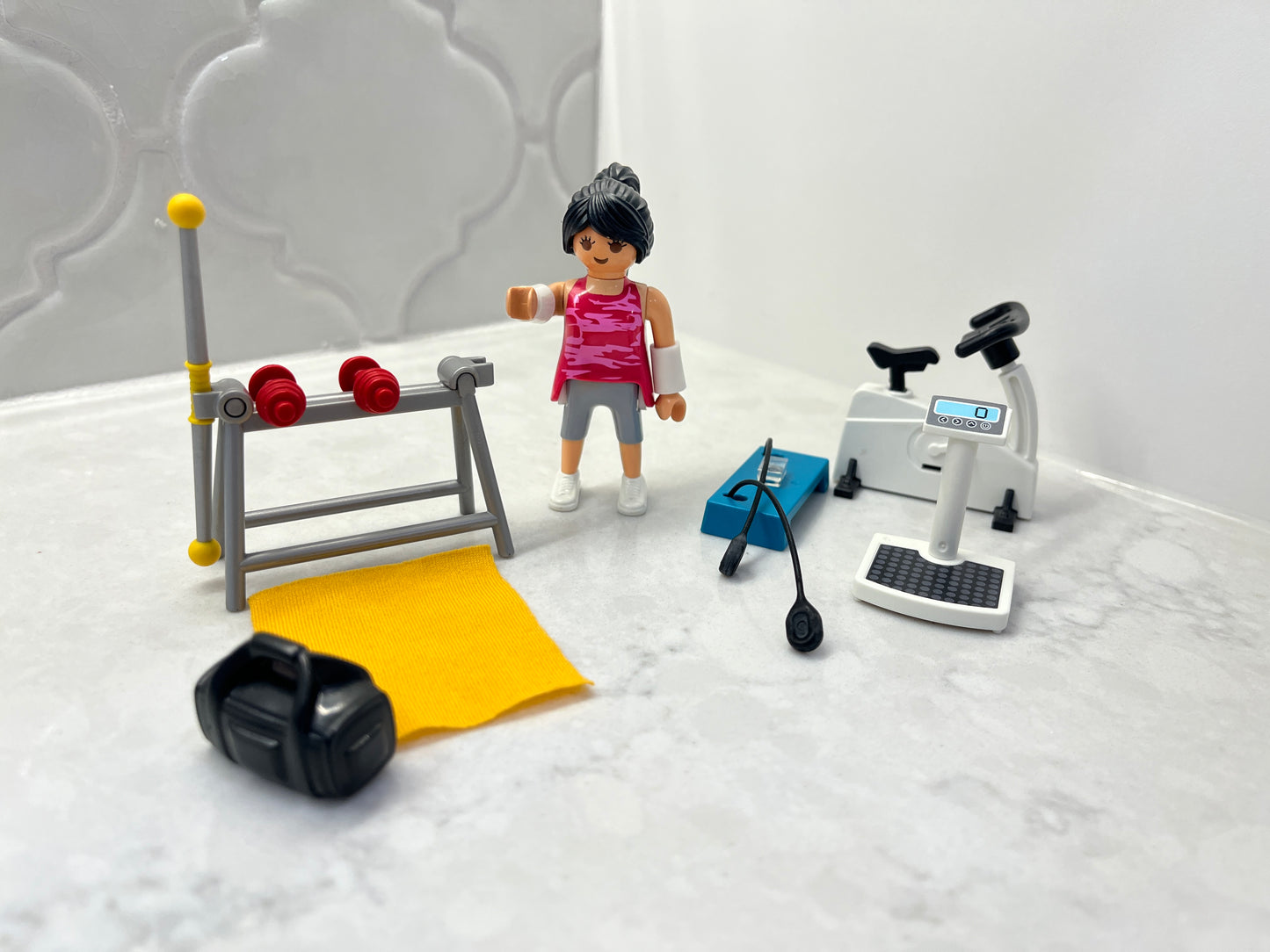 3b Playmobil no missing pieces  Workout room