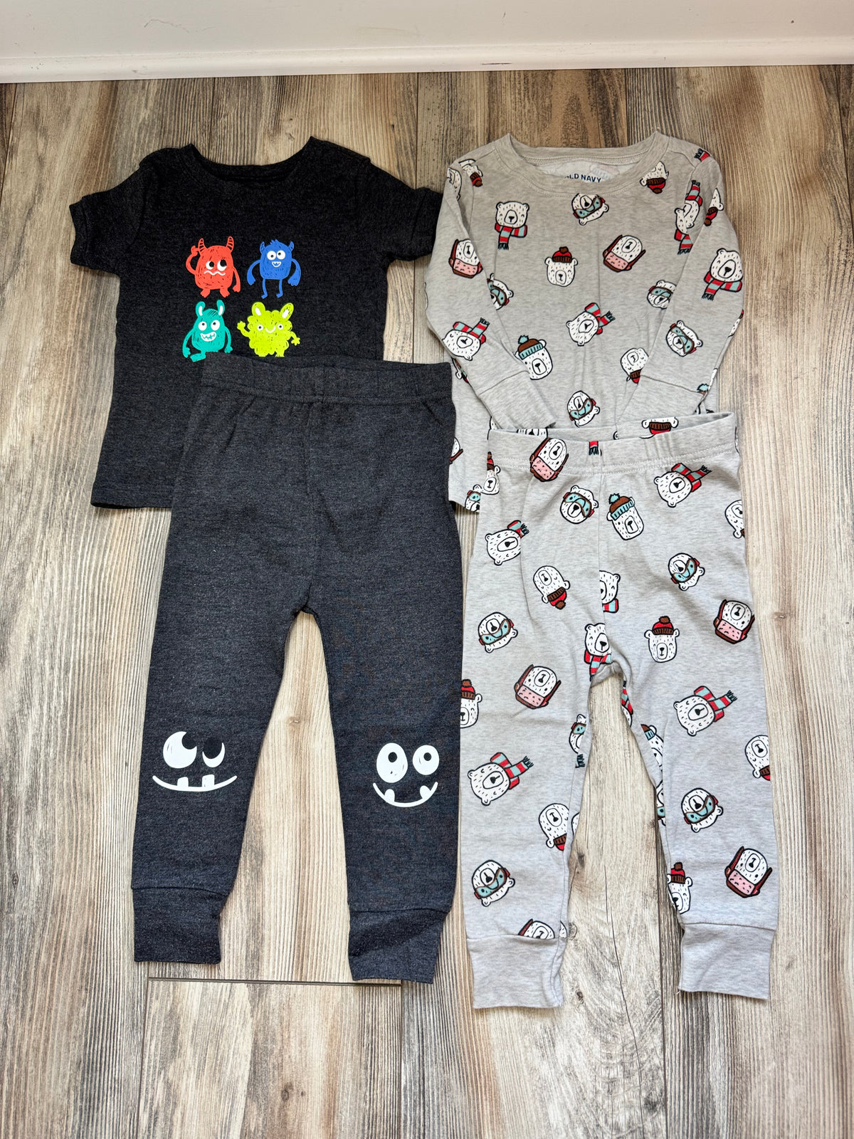 Seller #84 | EUC Old Navy 18-24 PJ Bundle