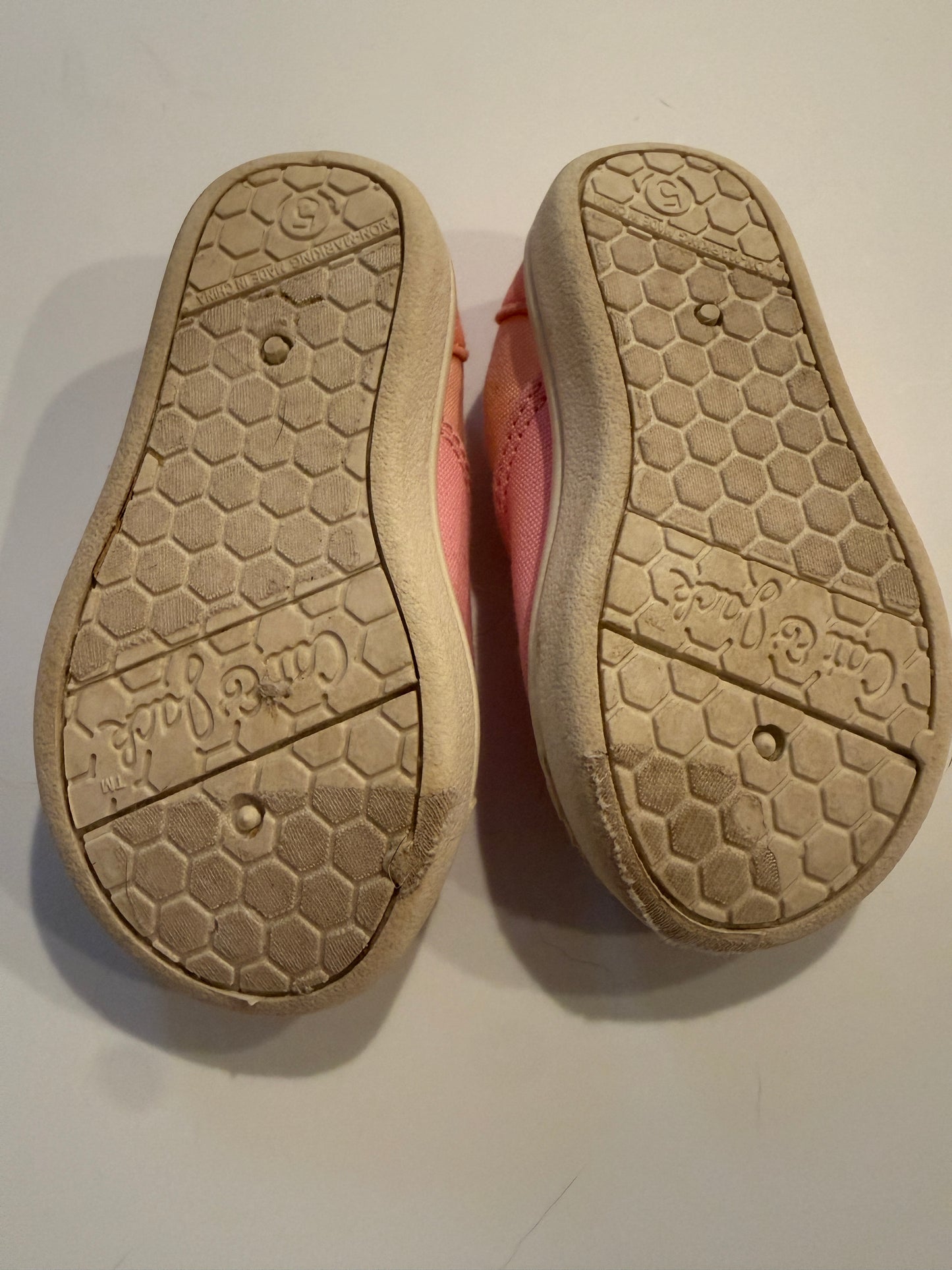 #116 Cat and Jack pink tennis shoes girls size c5
