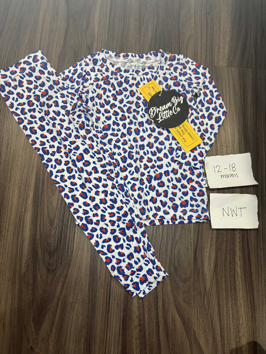 #138 - 12-18 Mo NWT Dream Big Little Co (Bamboo) Red/white/blue cheetah PJs