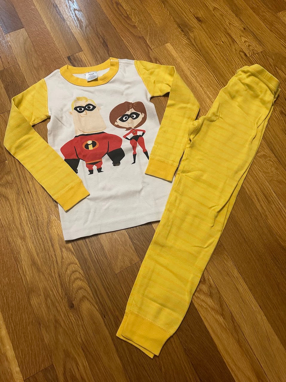 Seller #101 Hanna Andersson size 6-7 Incredibles pajamas